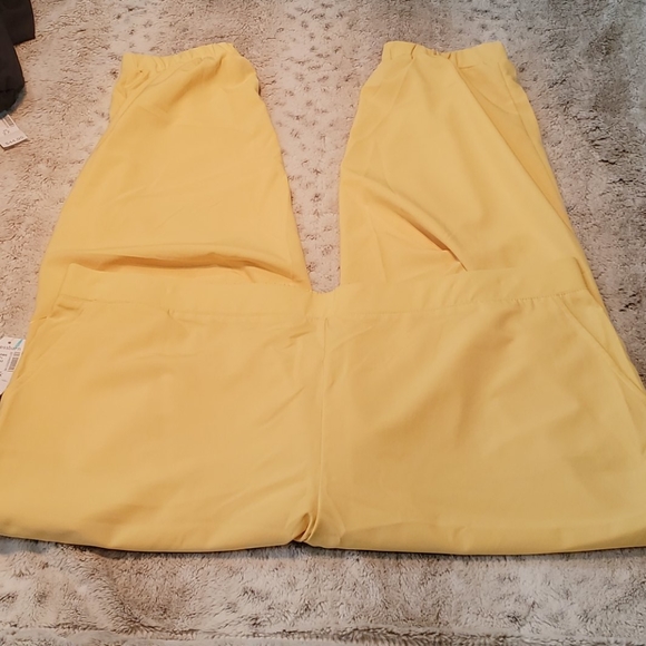 Sunday by DressBarn Yellow Flowey Cargo Jog Pants Size 2XL New With Tags - Picture 3 of 6